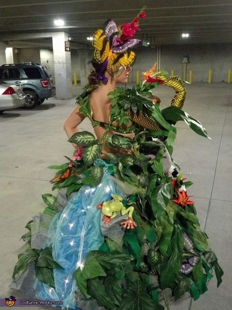 Rainforest - Halloween Costume Contest via @costumeworks Labrynth Masquerade, Jungle Costume, Mother Nature Costume, Mermaid Crowns, Abc Party, Chicken Wire Frame, Flower Costume, Costume Works, Theme Nature