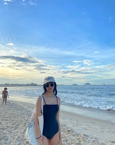 Elyu Beach Outfit, Outfit Sea Beach, Sea Outfit Summer, Beach Photo Outfits, Boracay Outfit, Beach Outfits Aesthetic, Beach Photo Inspiration, Cute Beach Outfits, Ootd Poses