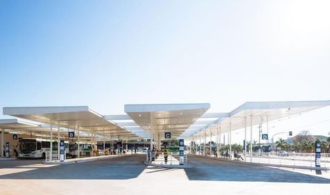 Terminal de Ônibus Dra. Evangelina de Carvalho Passig - Infraestrutura | Galeria da Arquitetura Maquette Architecture, Models Architecture, Transport Hub, Grocery Store Design, Concept Models Architecture, Entrance Gates Design, Canopy Shelter, Container Architecture, Bus Terminal