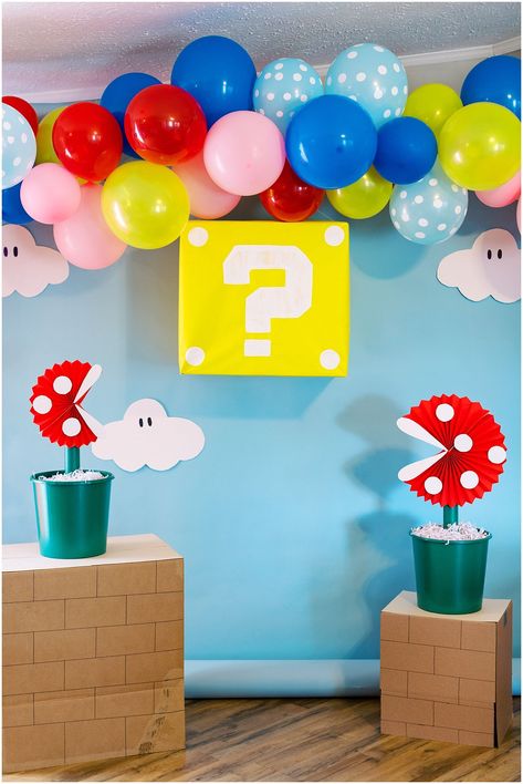 Mario Theme Table Decor, Super Mario Photo Backdrop, Mario Kart Theme, Super Mario Gender Reveal Ideas, Super Mario Birthday Party Backdrop, Mario 7th Birthday Party, Super Nintendo Party, Mario Party Ideas Diy, Super Mario Brick Wall