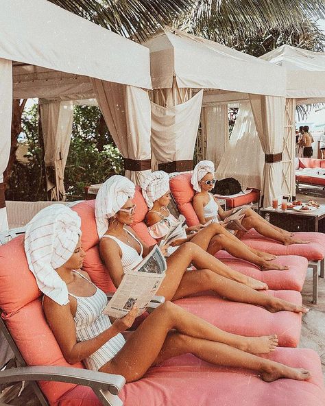 20 Hotels Perfect for a Girls-Only Sleepover Bridal Bachelorette Party, Living In London, Bachelorette Trip, Hotel Pool, Bach Party, Salou, Hen Do, Squad Goals, Team Bride