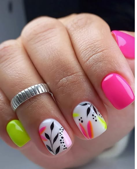 Gel Nails Bright, Gel Nails For Summer, Shellac Nails Summer, Filipino Fashion, Nails Bright, Pink Designs, Summer Gel Nails, Short Gel Nails, Cute Gel Nails