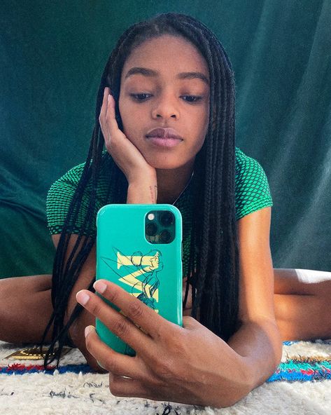 Gen Z Selfie, Selah Marley, Salem Mitchell, Lila Grace Moss, Sydney Carlson, Adut Akech, Disney Cases, Perfect Selfie, Wildflower Cases