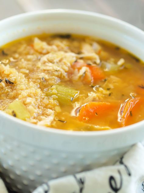 Chicken Quinoa Soup is an updated classic! All the flavor of chicken noodle soup but with healthy quinoa in place of the noodles! This is a fabulous recipe. Recipe With Chicken Broth, Quinoa Soup Recipes, Simple Quinoa, Chicken Quinoa Soup, Quinoa Recipes Easy, Chicken Broth Recipes, Recipe With Chicken, Quinoa Soup, Healthy Quinoa