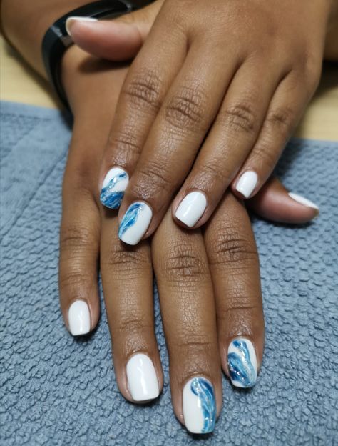 Beach Bridal Nails, Ocean Waves Nails, Summer Nails Waves, Beach Nail Art Designs Ocean Waves, Nails With Wave Design, Beach Nails White, Wave Nails Design, Beach Wave Nails, Neutral Beach Nails