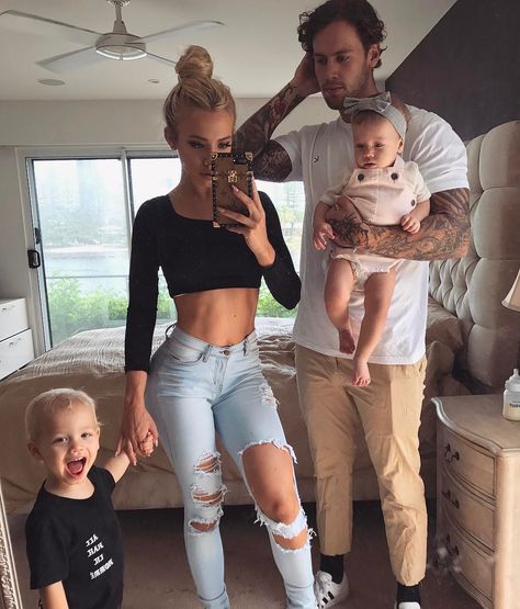 ⠀⠀⠀⠀⠀⠀⠀⠀⠀⠀⠀⠀⠀⠀⠀⠀⠀⠀Tammy (@tammyhembrow) • Instagram photos and videos Tattoo Frases, Super Tattoo, Tammy Hembrow, Bae Goals, Dad Baby, Boyfriend Goals, Swag Style, Cute Family, Family Goals