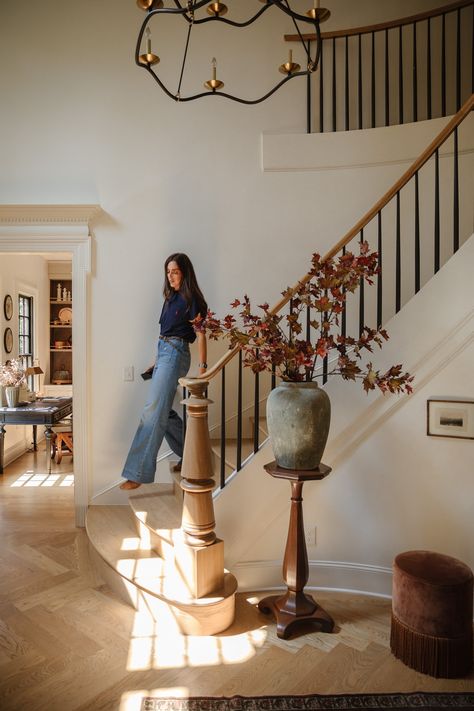 I love fall faux stems. It's funny how it feels a lot more acceptable for stems to be faux in the fall! I guess in the summer you can grow your flowers ... Modern Colonial Kitchen, Entryway Inspo, Installing Wainscoting, Faux Stems, Colonial Kitchen, Grand Entryway, Modern Colonial, New Staircase, Penny Tile