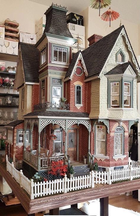 Large Doll House, Fairfield Dollhouse, Victorian House Plans, Doll House Plans, Casas The Sims 4, Sims Building, Sims House Plans, Sims House Design, Dolls House Interiors