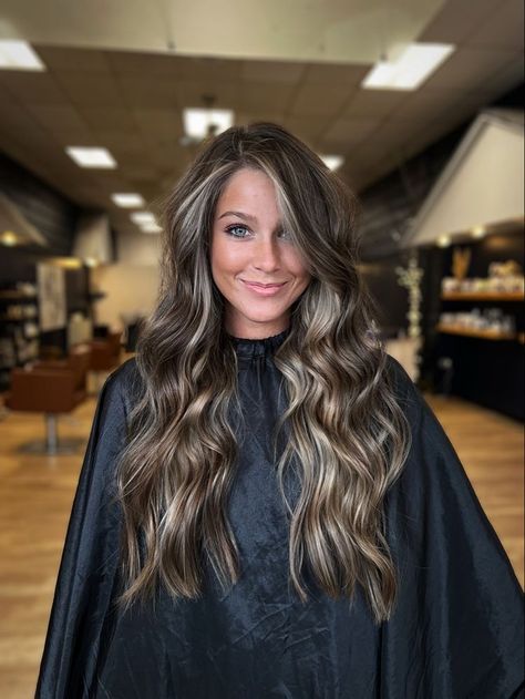 Dark With Blonde Balayage, Smoked Out Brunette, Winter Burnett Hair, Long Dimensional Brunette, Dark Hair With Bright Money Piece, Bronde Balayage Winter, Full Babylights On Dark Hair, Brunette Balayage Hair Extensions, High Contrast Balayage Brunettes