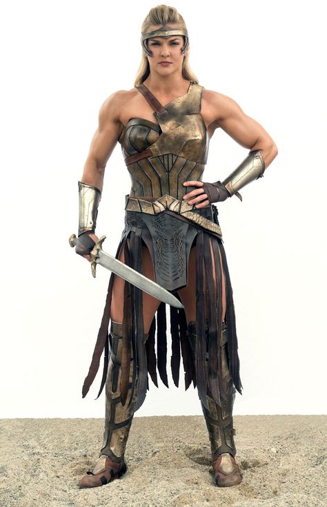 Wonder Woman Amazon Warrior and CrossFit Athlete Brooke Ence Wants to Prove that ‘Strong Is Beautiful’ Brooke Ence, Amazonian Warrior, Wonder Woman Movie, Amazon Warrior, Wonder Woman Costume, Wonder Women, Crossfit Games, Dc Movies, Warrior Girl