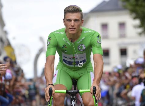 Marcel Kittel TDF 2017 Sprinters Jersey stage 10. Marcel Kittel, Rest Day, Sports Hero, Sports Figures, On Stage, Victorious, Photo Gallery, Cool Photos, Cycling