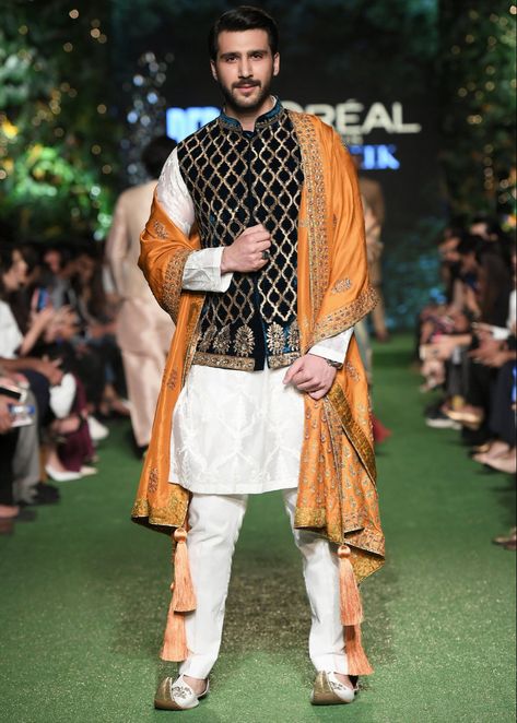 Mohsin Naveed Ranjha, Gents Kurta Design, Gents Kurta, Luxury Boots, Wedding Outfit Men, Waist Coat, Kurta Design, Fashion Consultant, Kurta Designs