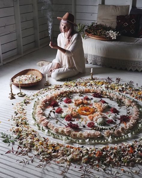 Magick Flower Mandalas & Rituals For Staying Centered Magia Das Ervas, Nature Instagram, Modern Witch, Witch Aesthetic, Christmas Vibes, Green Witch, Flower Mandala, Land Art, Sacred Space