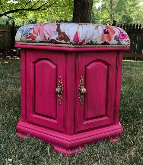 Hexagonal Table rekreated into fun and useful ottoman.  Painted in debi’s diy kissing booth and diy dark waxed. Fun and cheery upholstered top with thick rope detail to finish it off.  #DIYingforpaint Diy Kissing Booth, Furniture Recycling, Upcycle Table, Hexagonal Table, Hexagon Table, Octagon Table, Kissing Booth, Dark Wax, Table Makeover