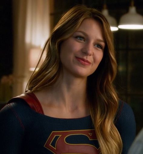 Supergirl Outfit, Chyler Leigh Supergirl, Melisa Benoist, Mellisa Benoist, Supergirl Costume, Supergirl Tv, Melissa Supergirl, Supergirl 2015, Kara Danvers Supergirl