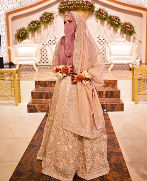 Niqabi Bride Wedding Dresses, Islamic Nikkah Outfit, Niqabi Wedding Dresses, Hijabi Bridal Look, Nikkah Wishes, Hijabi Pakistani Bride, Hijab Bridal Look, Hijab Wedding Dresses Pakistani, Niqab Wedding Dress