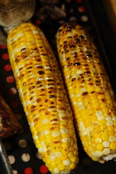 Season Corn, Skillet Corn, Seasoned Corn, Bbq Pork Ribs, Eating Food Funny, Buttered Corn, Pork Rib Recipes, Butter Honey, Corn Recipes