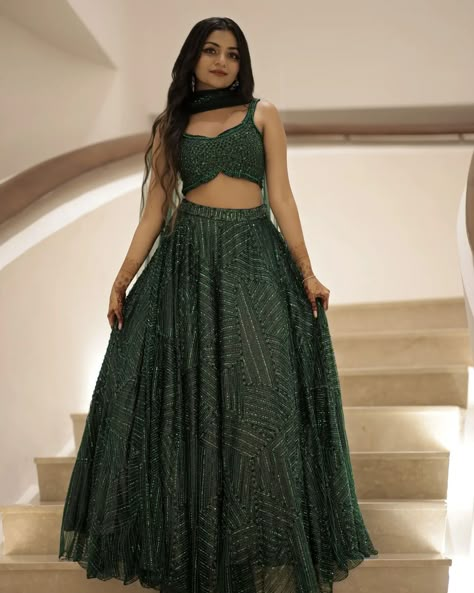 Wedding Guest Dress Lehanga, Indian Outfits Lehenga Wedding Guest, Langa Oni Designs, Simple Lehanga Models, Sangeeth Dress Designs, Lehenga For Wedding Guest, Lehenga Designs Bridesmaid, Hansika Krishna, Indian Wedding Outfits Guest