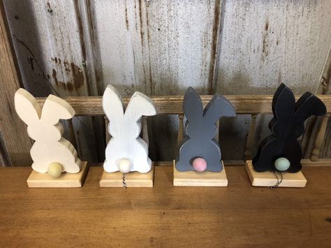 Modern Easter Decor, Wooden Easter Decorations, Wooden Easter Bunny, Oster Dekor, Diy Osterschmuck, Spring Rabbit, Rustic Easter Decor, Modern Easter, Easter Wood Crafts