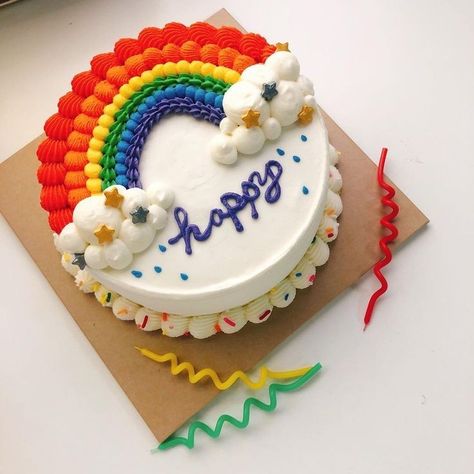 Rainbow Colour Cake, Minimalist Cake, Rainbow Birthday Cake, Torte Cupcake, Rainbow Colour, Simple Cake Designs, Cake Decorating Frosting, Simple Birthday Cake, Cake Decorating Designs