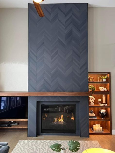 Black Wall Paneling Fireplace, Updated Electric Fireplace Ideas, Herring Bone Fireplace Wall, Modern Dark Fireplace, Fireplace Ideas Contemporary, Modern Farmhouse Small Bathroom Ideas, Fireplace Tile Over Brick, Charcoal Tile Fireplace, Herringbone Tile Fireplace Surround