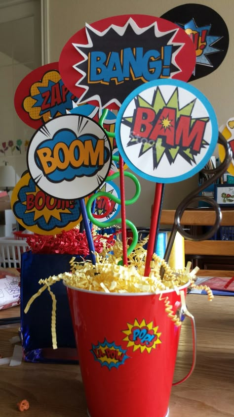 Centerpiece for superhero party Superhero Centerpiece, Superhero Birthday Party Decorations, Wonder Woman Birthday Party, Superman Birthday Party, Superhero Party Decorations, Superman Party, Marvel Birthday Party, Marvel Party, Wonder Woman Birthday