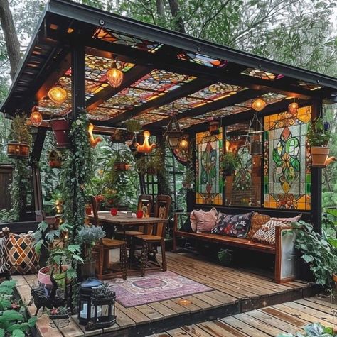 Boho Landscaping, Boho Outdoor Patio, Boho Patio Ideas, Boho Outdoor Space, Beginners Garden, Boho Backyard, Patio Decorations, Moroccan Garden, Bohemian Patio