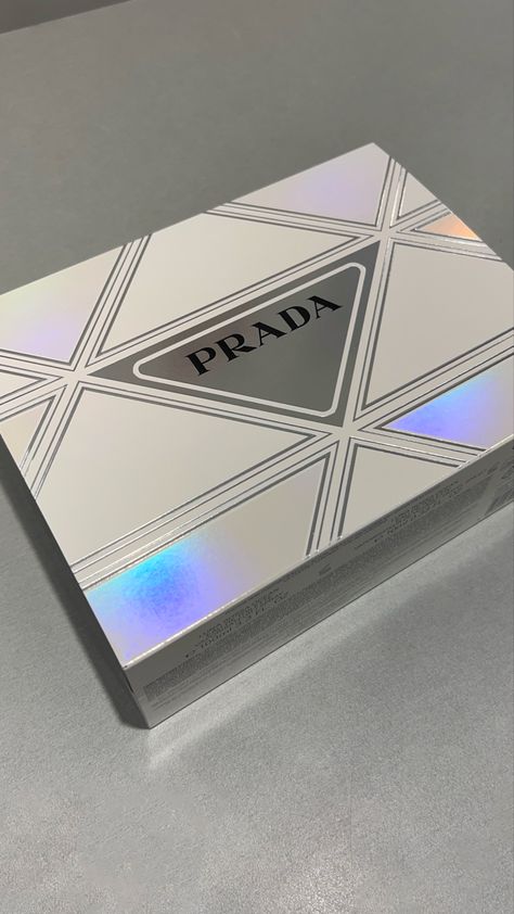 Chrome Packaging Design, Pr Packages Aesthetic Luxury, Silver Packaging Design, Unique Box Packaging, Boujee Gifts, Prada Packaging, Aesthetic Prada, Prada Makeup, Pr Boxes