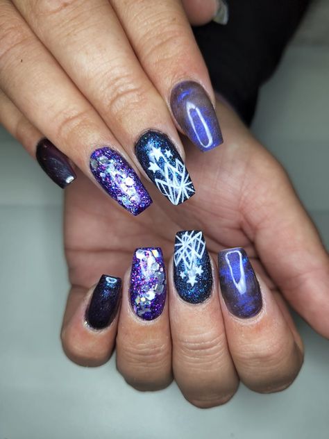 Night Court Crown, Night Court Nail Art, Night Court Nails, Night Court Wallpaper Desktop, Acotar Nails, Night Court Symbol, The Night Court, Queen Of The Night, Night Court