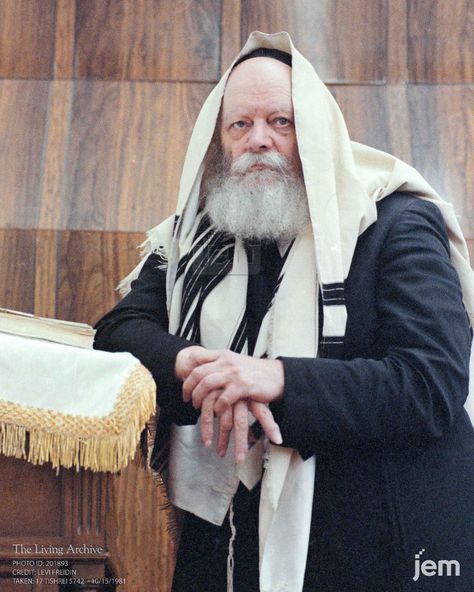 Adapted from a letter of the Rebbe: Whenever a Jew encounters difficulties in his spiritual conduct, simply reflect on the fact that the situation and destiny of every Jewish person is intimately connected with one another. Therefore, the outcome of his actions can have a profound impact on the whole nation. With this in mind, he can be inspired to overcome every difficulty. Lubavitcher Rebbe, David Bible, Jewish Person, Jewish Culture, A Letter, Be Inspired, Photo Collection, Destiny, Quick Saves