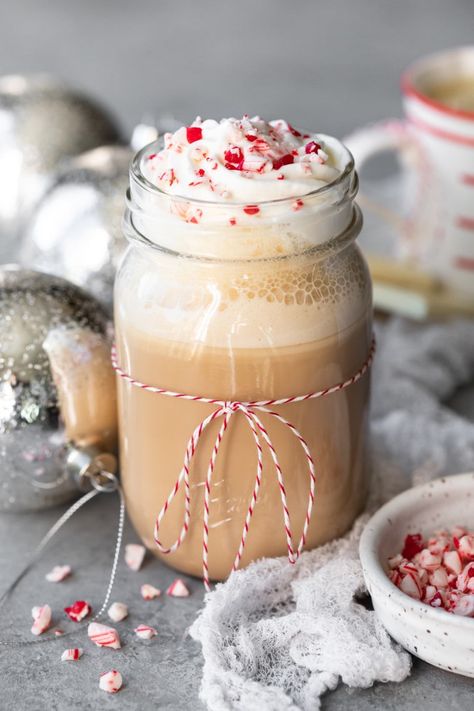 This DIY version of a peppermint white chocolate mocha is simple to make, sweet, and incredibly cozy. With creamy white chocolate and cool, frosty peppermint, this warm coffee beverage is the ultimate winter treat! #peppermintmocha #whitechocolatemocha #peppermintwhitechocolatemocha #whitechocolatepeppermintmocha #holidaybeverages #coffeedrinks Peppermint White Chocolate Mocha, White Chocolate Peppermint Mocha, Peppermint Mocha Recipe, Peppermint White Chocolate, White Chocolate Syrup, Peppermint Coffee, Peppermint Latte, White Chocolate Peppermint, Mocha Recipe