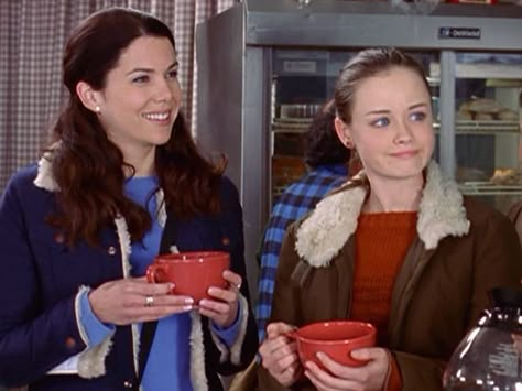 Lorelei Gilmore, Charlie Harper, Sam Phillips, Amy Sherman Palladino, Lukes Diner, Tv Moms, Gilmore Girls Seasons, Johnny Galecki, Jim Parsons