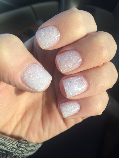 White Sparkly Nails, White Sparkle Nails, Powder Dip Nails, Nails Short Acrylic, Nails Acrylic Short, White Glitter Nails, Dip Nails, Lovely Nails, Sparkle Nails