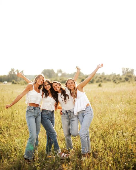 best friend senior sessions have my heart ✨💌 sophie, cana, lily, & abby — I wish you all the best senior year!!! You are so lucky to have each other. I hope the best for the new paths you all take after high school; keep shining your bright & hilarious personalities! Thank you for letting me capture these memories for you 🫶 #bestfriends #seniors #senior #seniorsunday #photographer #portraitphotographer #photography Four Person Photo Poses, 3 Girls Posing Ideas, Picture Ideas For 4 Friends, Best Friend Photoshoot 4 People, Girl Group Posing, 4 Best Friends Photoshoot, Groups Of 4 Poses, Three People Picture Poses, Pictures With 4 Friends