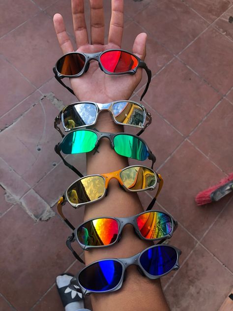 Juliet Oakley, Oakley Juliet, Mens Fashion Swag, Accessory Inspo, Y2k Sunglasses, Drip Outfit Men, Stylish Glasses, Jewelry Accessories Ideas, Cinematic Photography