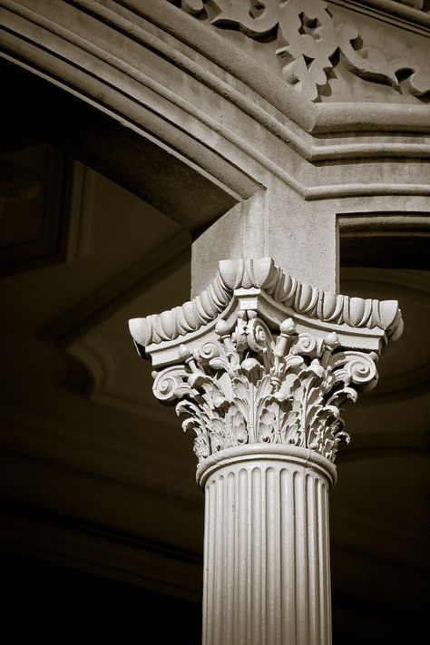 ‘Iolani Palace Column Capital Corinthian Pillar, European Palace, Column Capital, Greek Columns, Corinthian Column, Black Screen, World Traveler, Palace, Sculpture