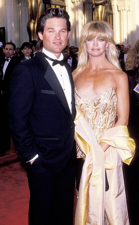 Kurt Russell and Goldie Hawn - Together since 1983 Goldie Hawn Kurt Russell, Epic Hair, Kurt Russell, Hollywood Couples, Goldie Hawn, Famous Couples, Kate Hudson, Hollywood Walk Of Fame, Jolie Photo