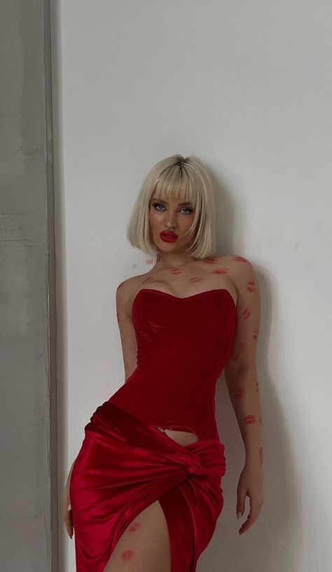 Red Bodysuit Outfit, Red Outfit Winter, Christmas Outfit Aesthetic, 2023 Love, Crazy Ideas, Photos Of People, Hilarious Photos, Red Bodysuit, Valentines Outfits