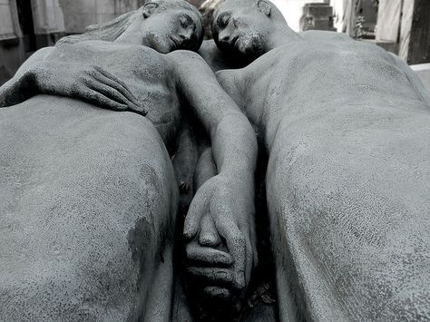 Eternal Love (Grave at Milan's Monumentale Cemetery) Cemetery Statues, Crystal Castles, Yennefer Of Vengerberg, Cemetery Art, Old Cemeteries, Six Feet Under, Grave Marker, Eternal Love, Sculptures & Statues