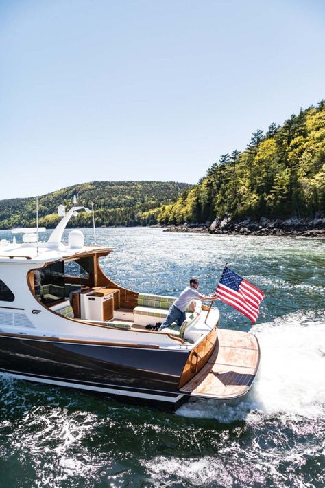 Hinckley Picnic Boat, Hinkley Yachts, Picnic Boat, Hinckley Yachts, Yatch Boat, Dream Boat, Cruiser Boat, Classic Wooden Boats, Yacht Builders