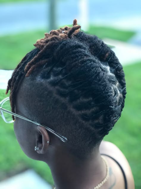 Short Locs Hairstyles Updo Shaved Sides, Locs Styles With Shaved Sides, Starter Locs Styles For Short Hair Shaved Sides, Shaved Sides Loc Styles, Loc Updo With Shaved Sides, Locs With Shaved Sides Black Women, Loc Styles With Undercut, Short Locs With Shaved Sides, Locs With Shaved Sides Dreadlocks