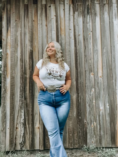 Plus Size Southern Outfits, Dark Country Outfits, Curvy Western Outfits, Cowgirl Baddie, Plus Size Western Outfits Woman, Plus Size Western Outfits, Outfits With Vest, Rodeo Aesthetic, Virgo Outfits