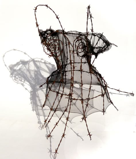 Corset Sculpture, Sculpture Clothes, Alice In Wonderland Dance, Wire Corset, Embroidery Spider, Corset Art, Tattered Clothes, Welded Sculpture, Van Gogh Design