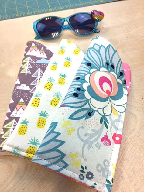 Learn to make a cute new EASY sun glass holder - Gingercake How To Make A Sunglass Case, Sun Glass Holder Diy, Fabric Eyeglass Case Pattern, Eye Glass Cases To Sew, Eye Glass Holder Diy, Eye Glass Holder Diy How To Make, Sew Glasses Case, Glasses Cases To Sew, Glasses Case Sewing Pattern