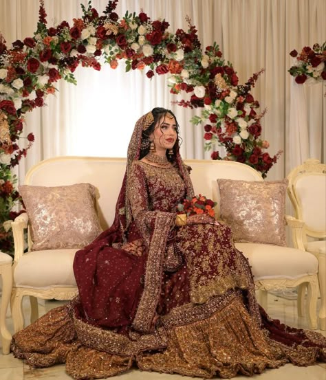 Red Bridal Dress, Red Wedding Dress, Desi Wedding Dresses, Asian Wedding Dress, Gold Wedding Dress, Latest Bridal Dresses, Asian Bridal Dresses, Bridal Dresses Pakistan, Pakistani Wedding Dress