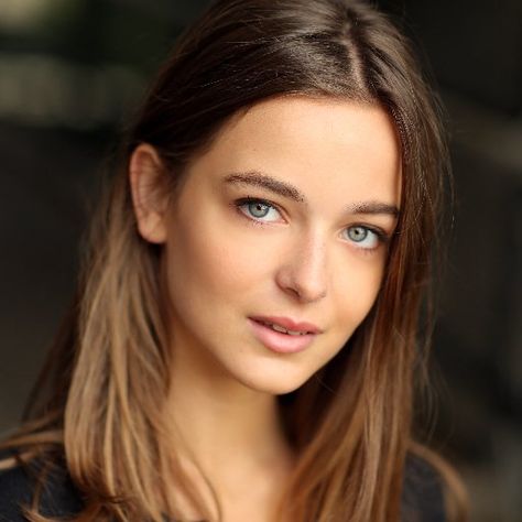 Celine Buckens Actress Belgium/UK Celine Buckens, Belgian Women, Free Rien, Free Rein Tv Show, Free Rain, Dance Moms Memes, Freddy Carter, Free Rein, Celtic Heritage