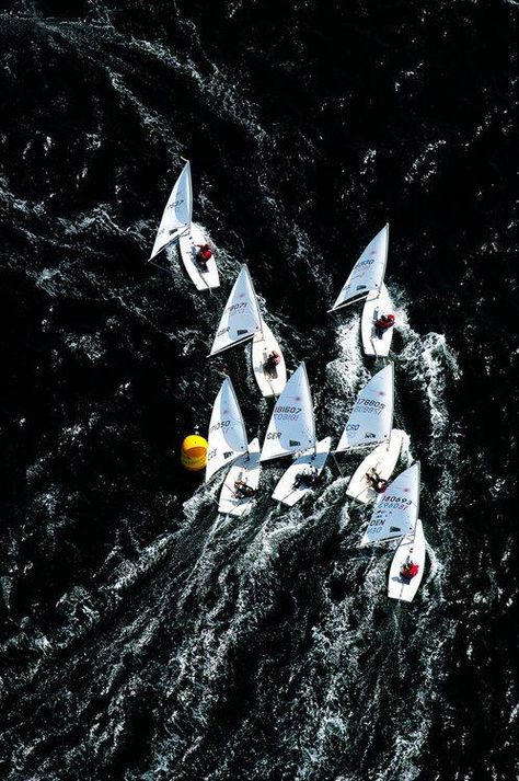 Mark room Laser Sailing, Laser Sailboat, Sailing Aesthetic, Sailing Photography, Sailboat Racing, Yacht Week, Sailing Dinghy, Sail Life, Classic Sailing