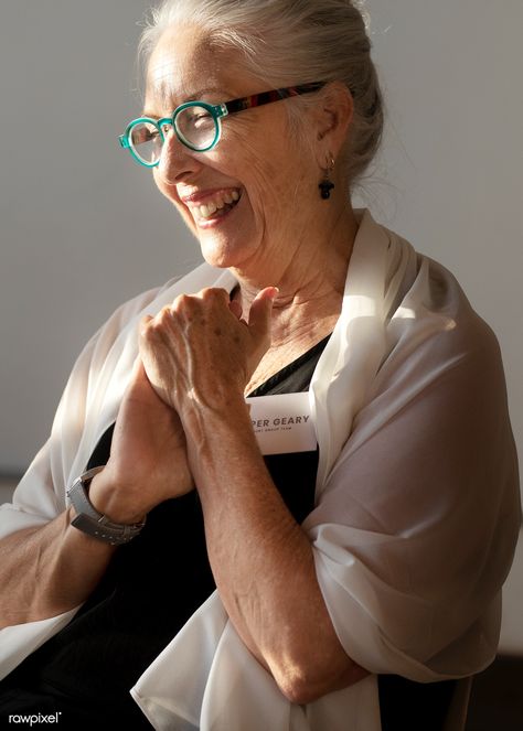 Cheerful senior businesswoman is smiling | premium image by rawpixel.com / McKinsey Healthcare Photography, Super Senior, Laughing Face, Woman Smiling, Women Laughing, Women Writing, Image Ideas, Inspiration Photo, Aesthetic Things