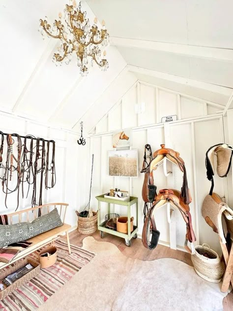 Tack Room Makeover, Organized Tack Room, Tack And Feed Room Ideas, Stable Ideas Tack Room, Western Tack Room, Tack Shed Ideas, Stable Organization, Tackroom Ideas, Tack Shed