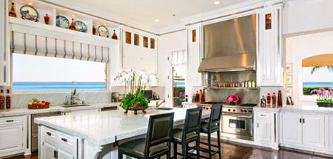 yolanda foster kitchen - Yahoo Search Results Malibu House, Malibu Mansion, Malibu Homes, Yolanda Foster, Yolanda Hadid, Malibu Home, Dream Mansion, Mansions For Sale, Wooden Floors